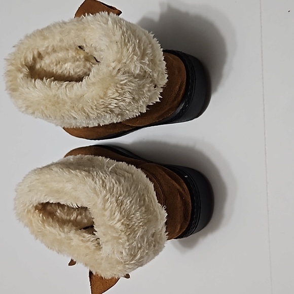 Toddler Slip On Brown Winter Boots Size 6 (22) #S-213 - Picture 4 of 9